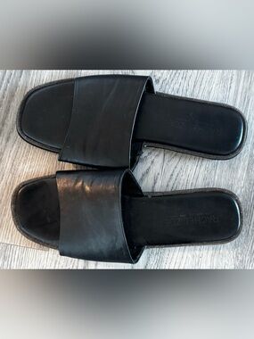 Rachel Zoe Black Wide-Band Slide Sandals